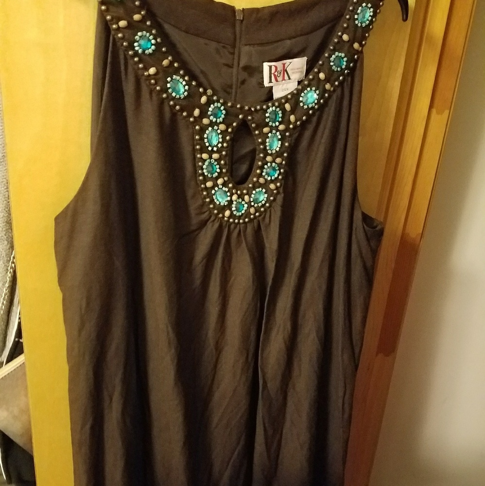 Sleeveless dress